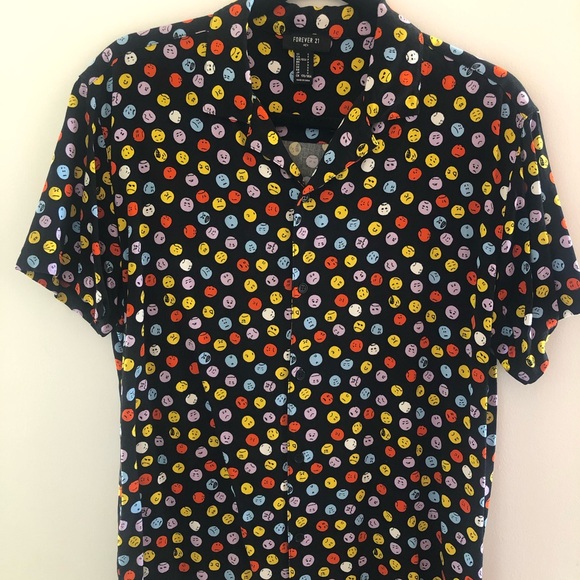 Men’s short sleeve button down - Picture 1 of 3